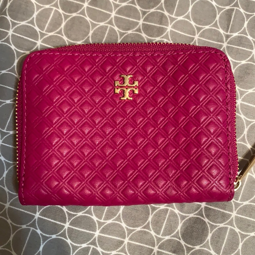 Barely used Tory Burch Small zip card/coin pouch